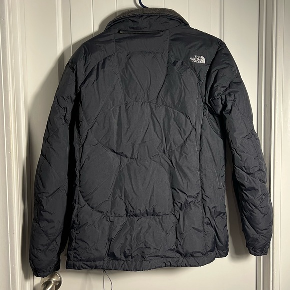 The North Face Black Puffer Jacket with Gray Collar - L - Picture 7 of 8